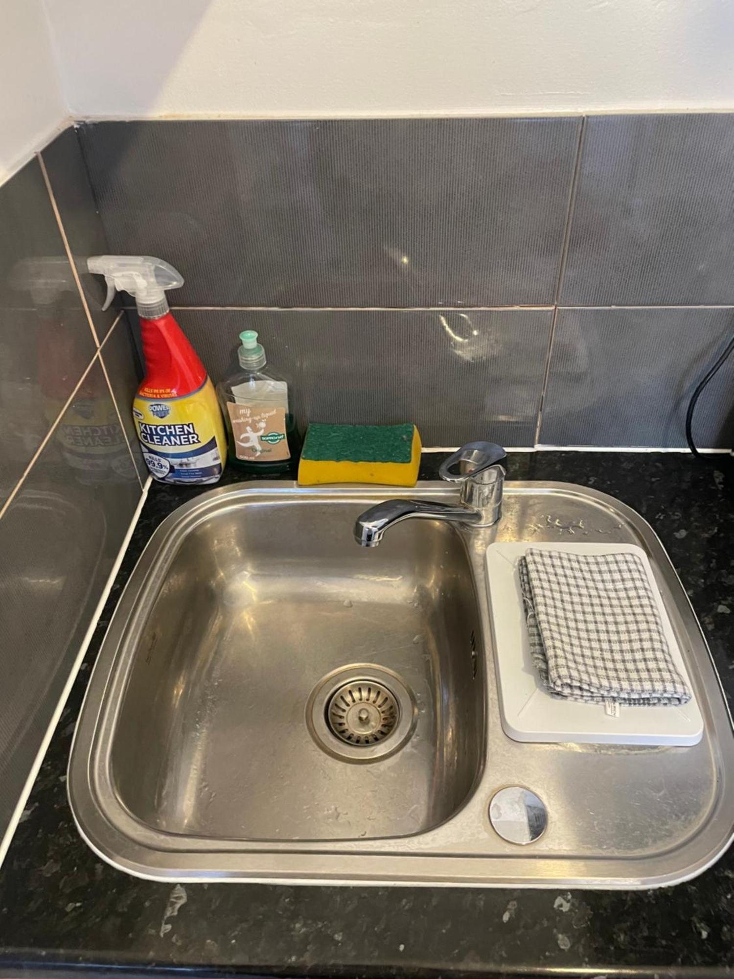 Fantastic Studio, Private Bathroom And Mini Kitchen. Thamesmead  Eksteriør billede