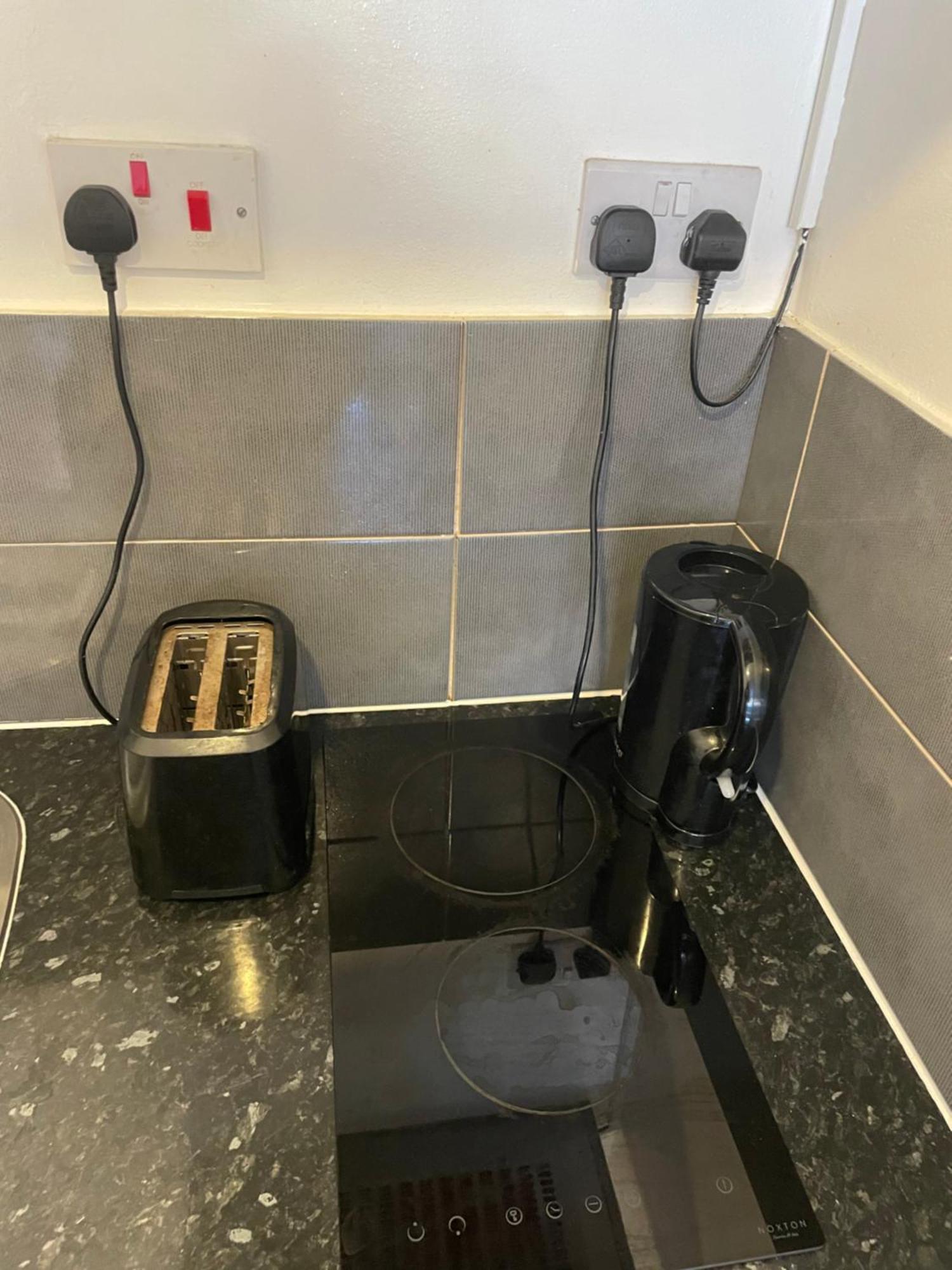 Fantastic Studio, Private Bathroom And Mini Kitchen. Thamesmead  Eksteriør billede